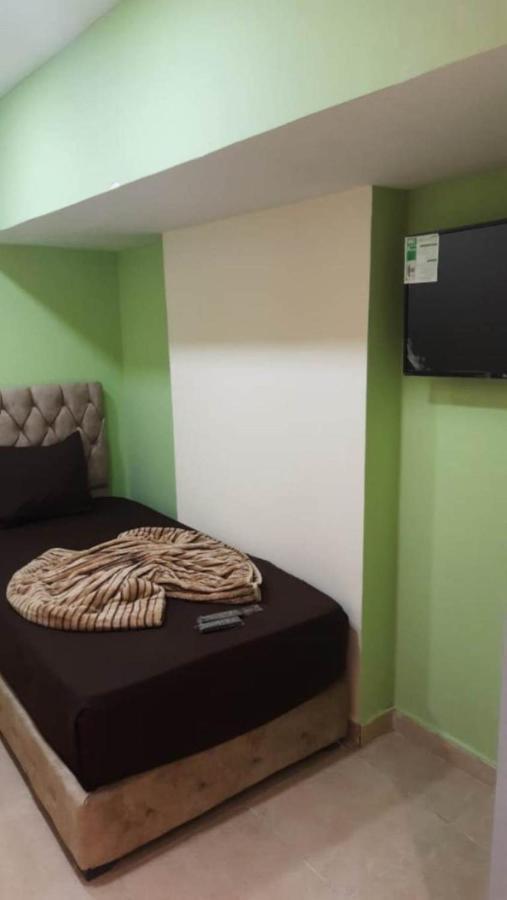 Blue Eyes Hotel Giza Екстер'єр фото